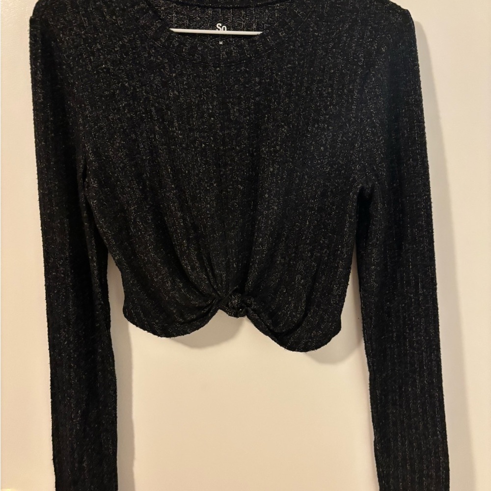 SO Black Long Sleeve Crop Top